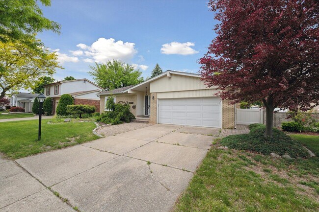 Foto del edificio - 25568 Kinyon St
