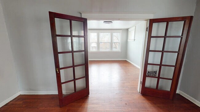 Foto del edificio - 4226 Dewey Ave