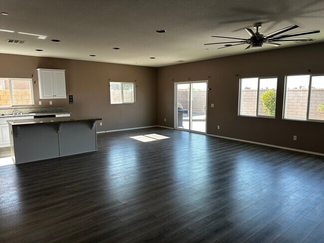 Living & Dinning-2 - 83587 Moroccan Dr