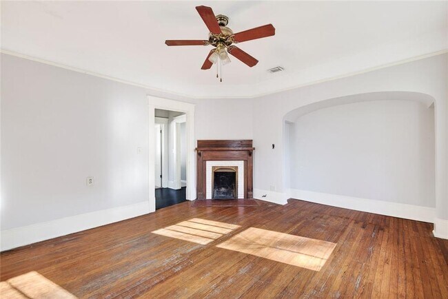 Foto del edificio - 300 Oxford Pl NE