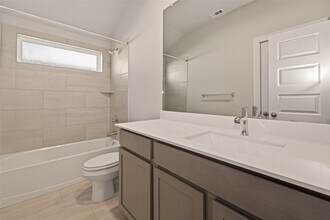 Building Photo - 15710 Telge Rdg Ln