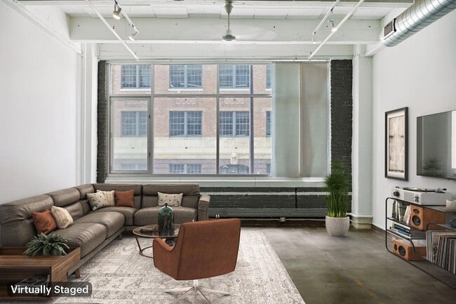 Building Photo - 700 N Washington Ave