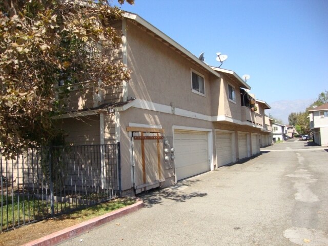 Building Photo - 1401 E Nocta St