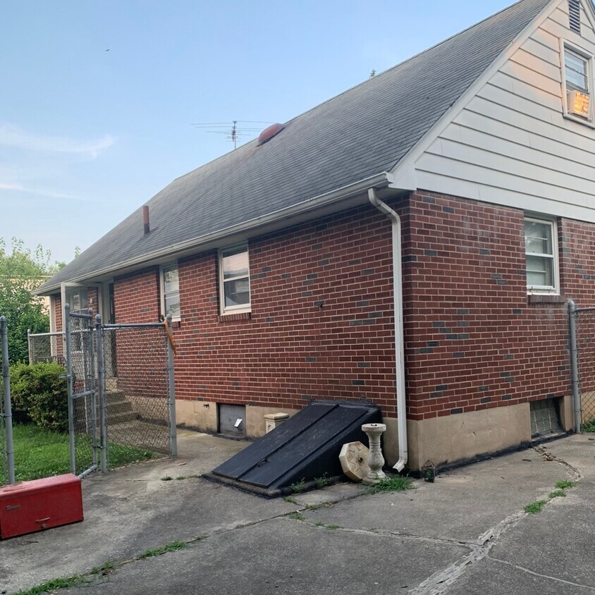 Primary Photo - 1540 Chester Pike