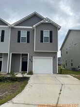 Building Photo - 215 Shallowbag Bay Ln