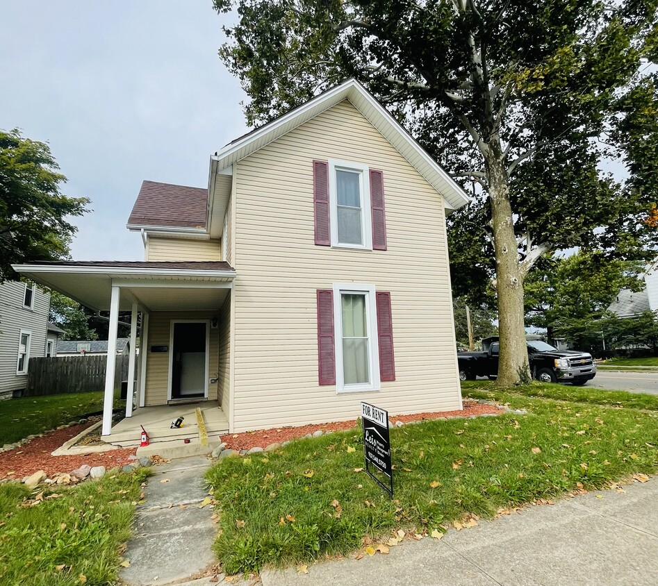 526 N College St, Piqua, OH 45356 House Rental in Piqua, OH