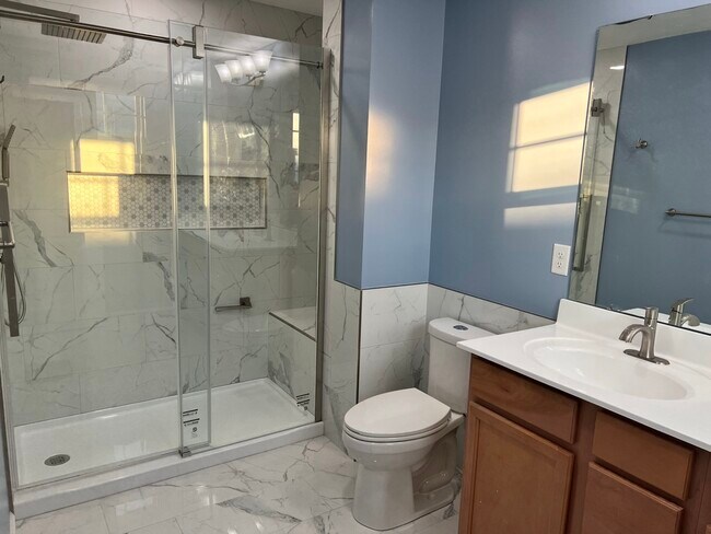 Building Photo - 3293 Cres Falls Way