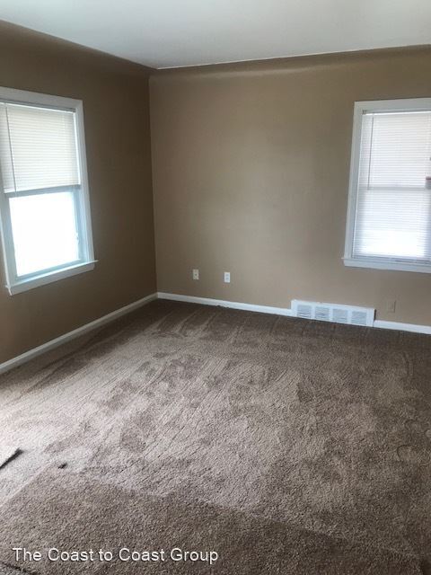 Building Photo - 3 br, 1 bath House - 15015 Lincoln