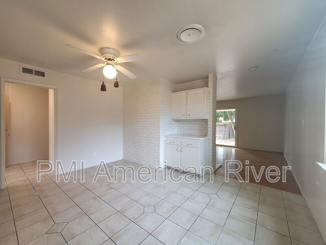 Foto del edificio - 9060 Talisman Dr
