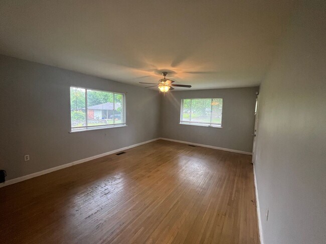 Foto del edificio - Nuce 3 br. Home for rent near LR Air Force base