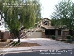 Building Photo - 576 E Julian Dr