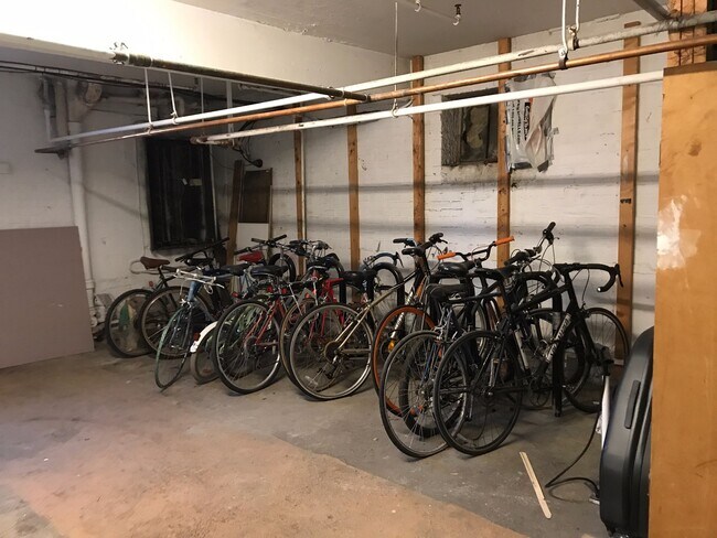 Foto del edificio - 1615 Commonwealth Ave