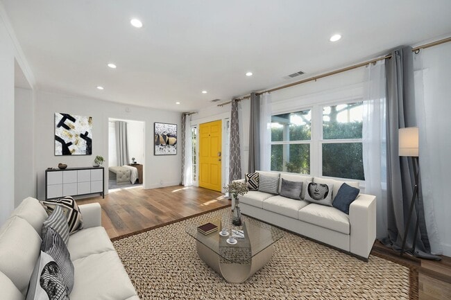Photo - 7715 Lexington Ave Apartment