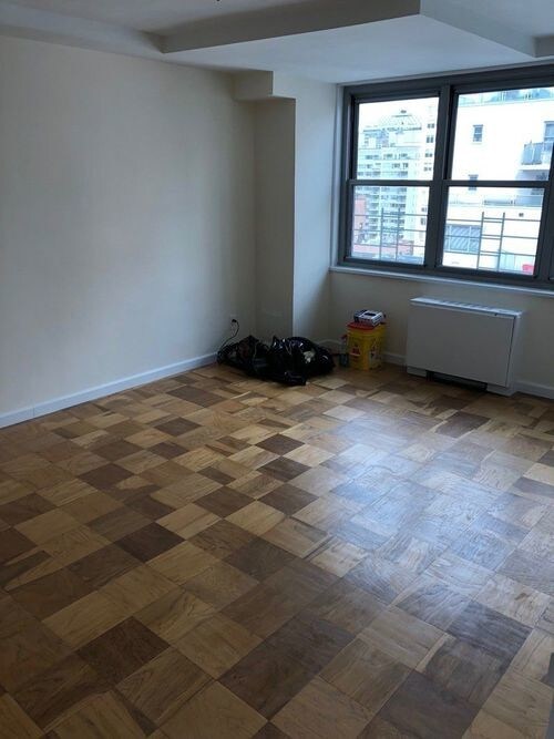 Building Photo - 252 E 63rd St