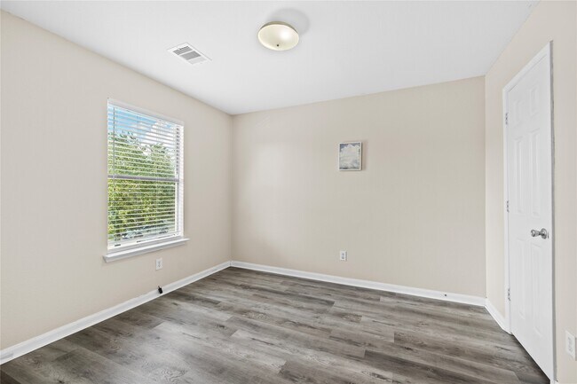 Foto del edificio - 322 Remington Harbor Ct