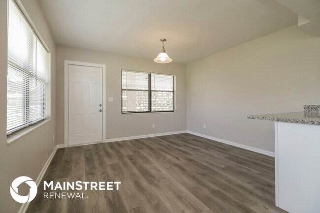 Foto del edificio - 568 Gardenia Cir
