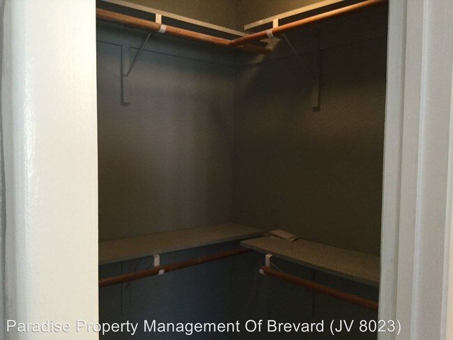 Building Photo - 31 Emerald Ct