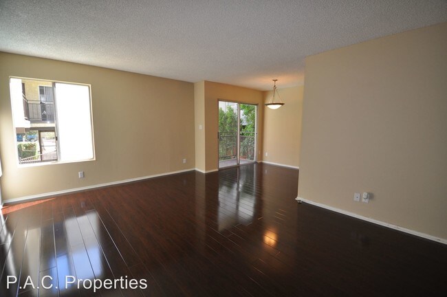 Foto del edificio - 15049 Burbank Blvd