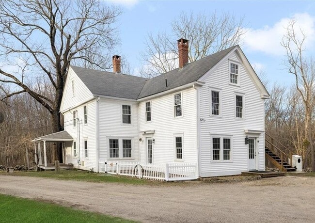 Building Photo - 1896 Middle Rd