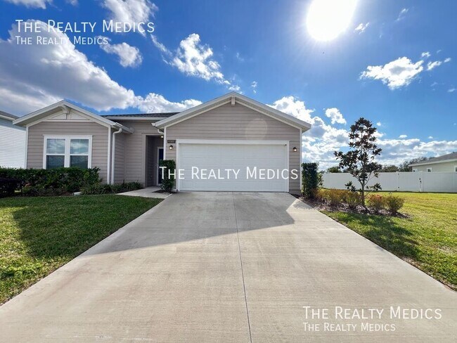 Building Photo - 9301 SW 58th Cir