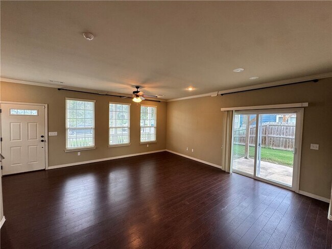 Foto del edificio - 626 N Tennyson Ln