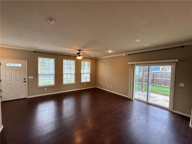 Photo - 626 N Tennyson Ln House