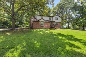 Building Photo - 2825 Inwood Ln