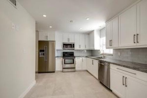 Building Photo - 2679 S Ocean Blvd