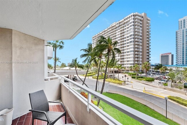 Building Photo - 1985 S Ocean Dr