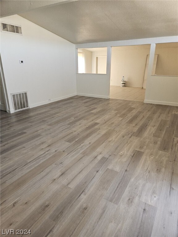 Building Photo - 5821 Evergreen Ave