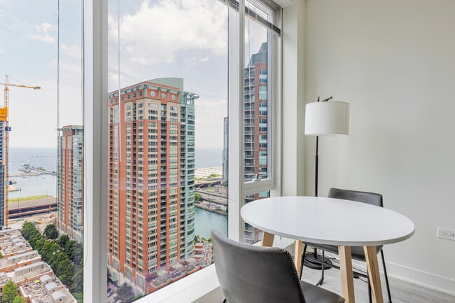 Foto del edificio - 340 E North Water St