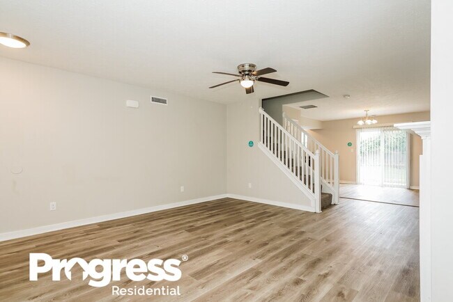 Building Photo - 524 Grassy Bend Dr