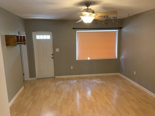 Building Photo - One Of A Kind Home! Dubsdread Community! G...