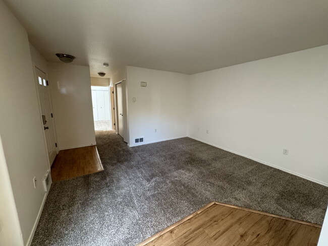 Foto del edificio - Flat Apartment in SE Portland near Mall 205