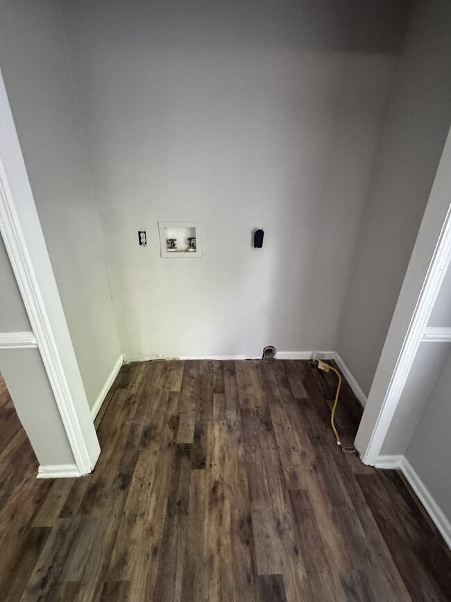 Foto del edificio - 2708 Thrasher St