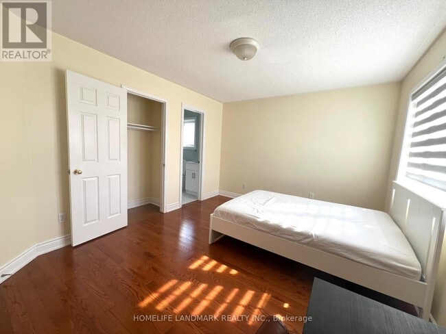 Building Photo - 37 Cartmel Dr