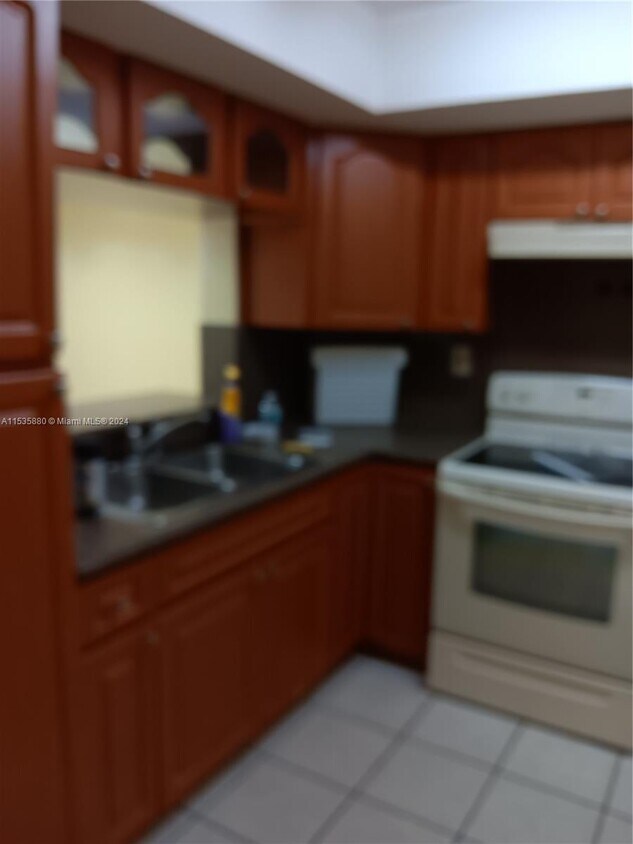 Building Photo - 4074 W 8th Ct