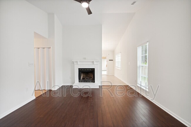 Building Photo - 14031 Eden Ct