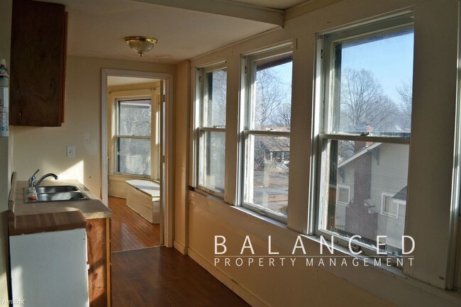 Building Photo - 1601 SW Mulvane St