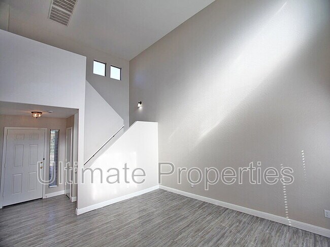 Foto del edificio - 12301 W Columbine Dr