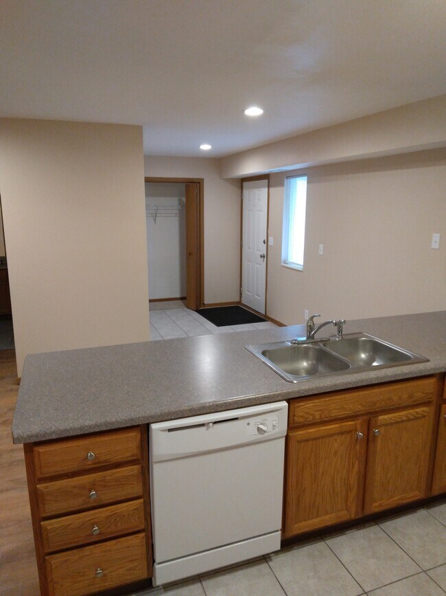 Foto del edificio - 931 Minns Dr