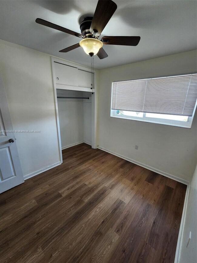 Building Photo - 3 bedroom in Miami Gardens FL 33169