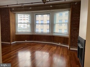 Building Photo - 105 S 18th St