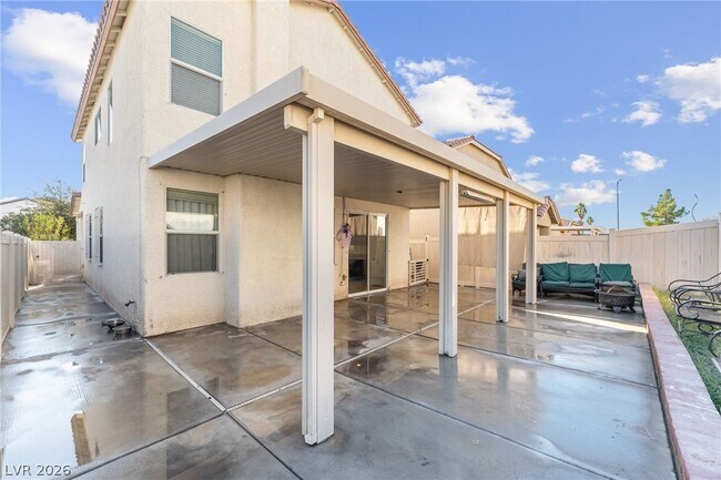 Foto del edificio - 4217 Walnut Glen Dr