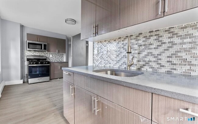 Foto del edificio - 746 Maple St