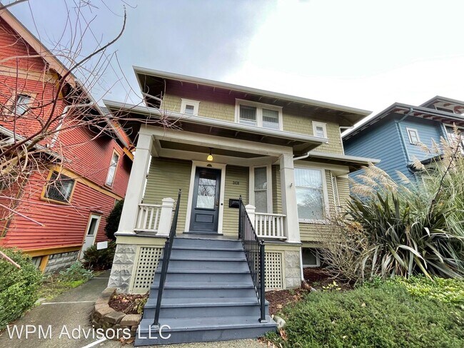 Building Photo - 3 br, 2 bath House - 2438 Queen Anne Ave N