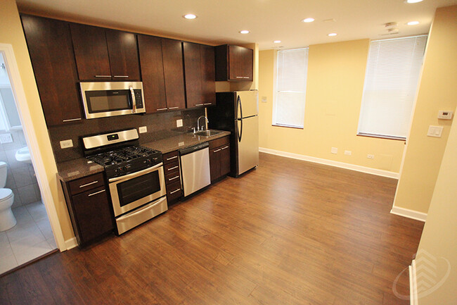 Foto del edificio - 1311 N Bosworth Ave