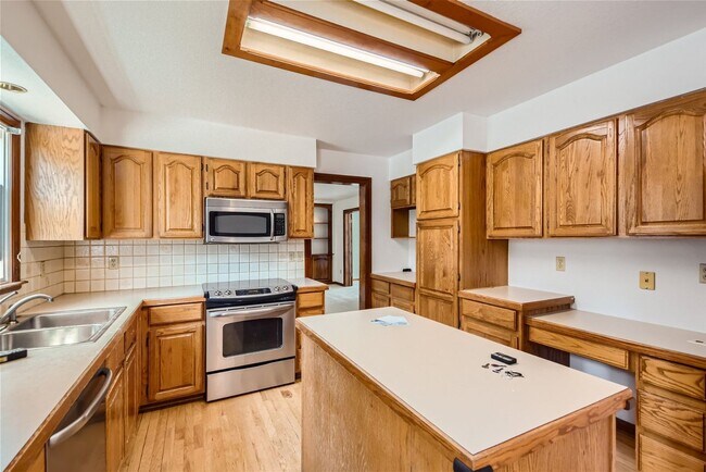 Foto del edificio - 5218 Mcmurry Ave