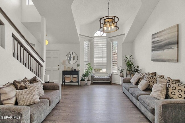 Building Photo - 7125 Golden Hawk Dr