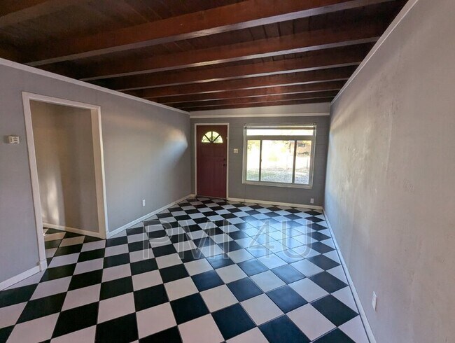 Foto del edificio - 2900 Parsifal St NE